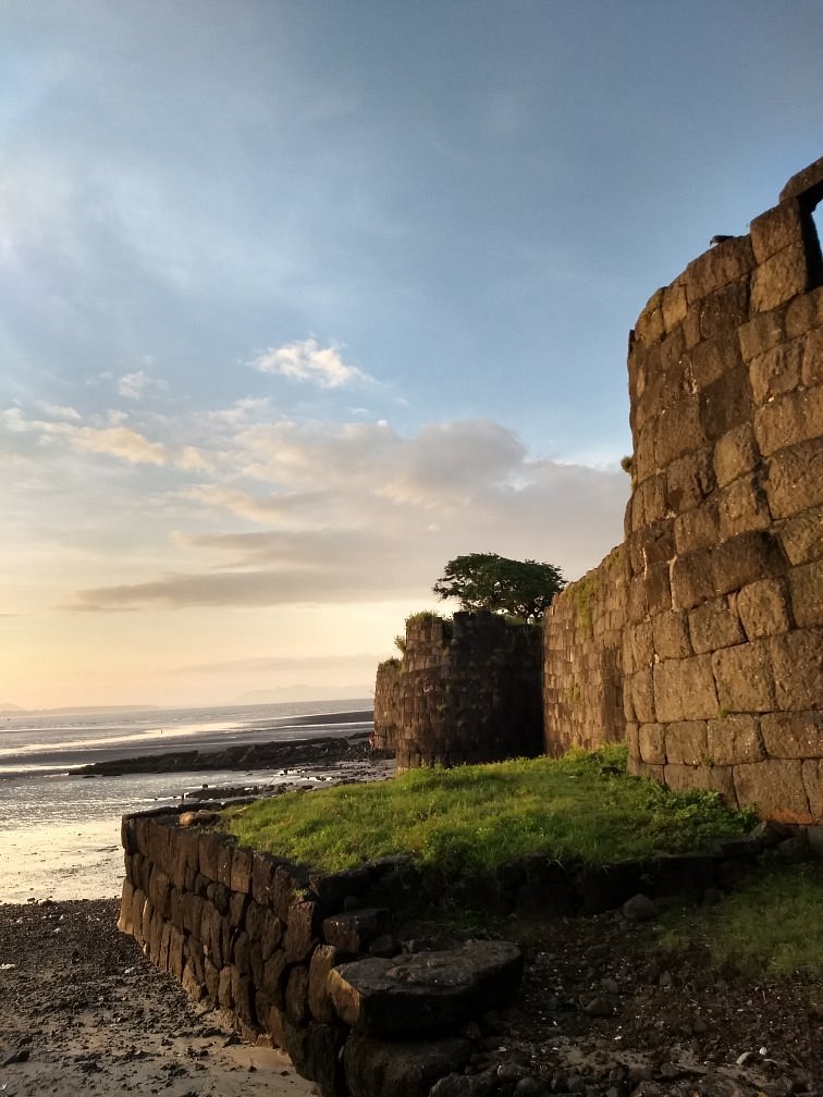 Kolaba fort